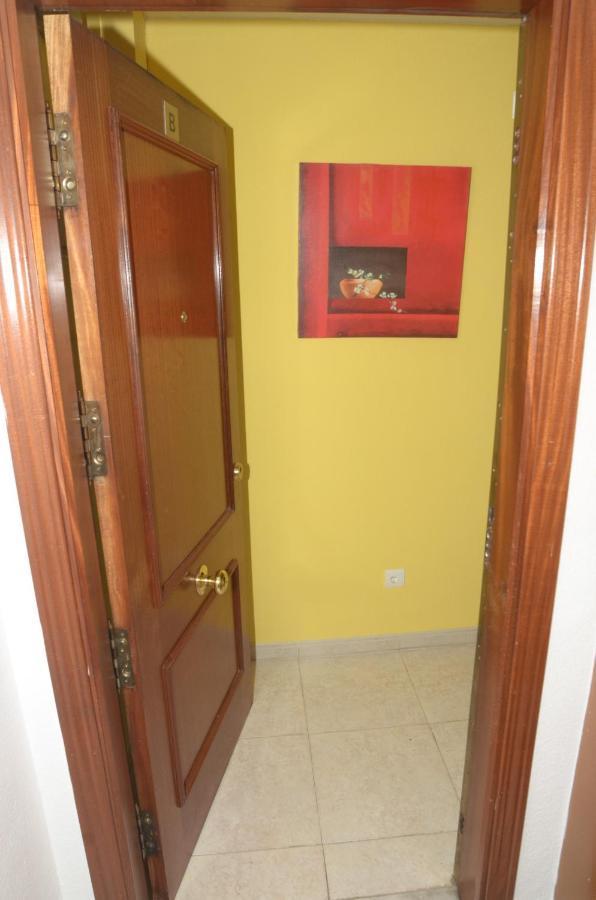 Habitacion Grande Con Terraza Privada, Malaga Centro Exterior photo