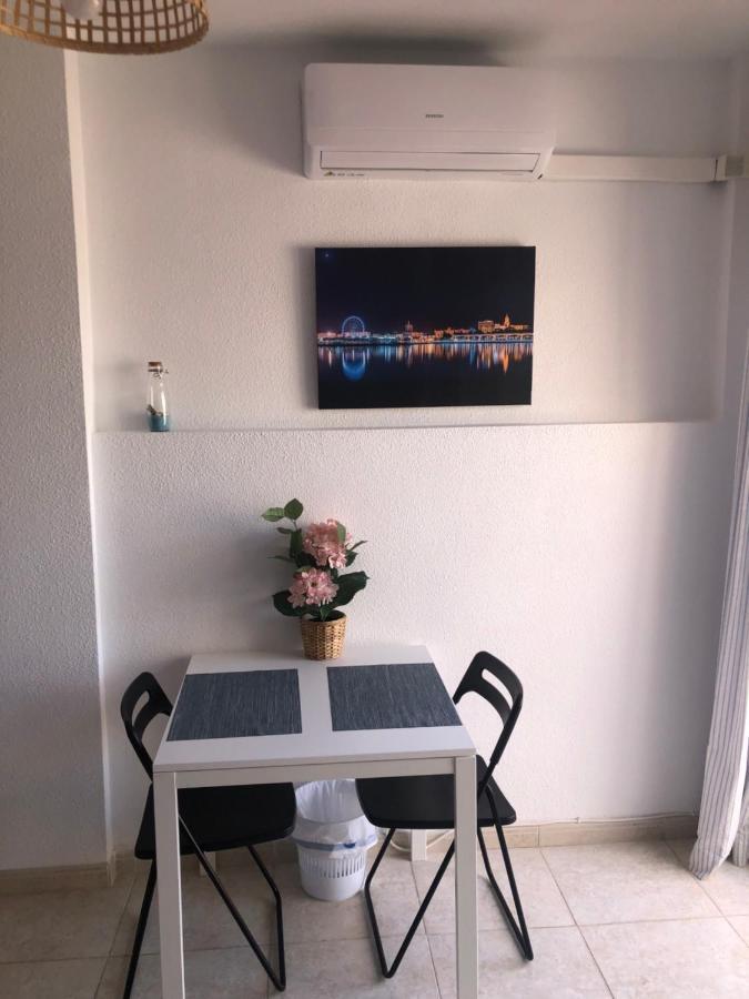 Habitacion Grande Con Terraza Privada, Malaga Centro Exterior photo